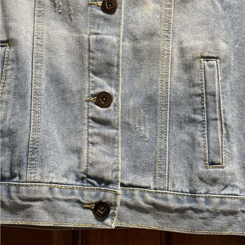 NWT Embroidered Taylor Swift Denim Jacket with text. women’s small. - Picture 5 of 15